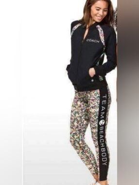 Team Beachbody Coach Womens Athletic Colorful Warm Up Track Suit Size Medium